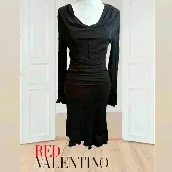 RED VALENTINO GARAVANI Black Bodycon Midi LBD Scoop Neck Dress Sz. 40 / US 10 - Picture 8 of 9